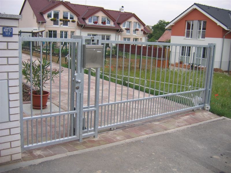 Brána nebo plot — záznam 026